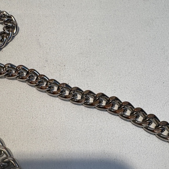 TOPSHOP Made in India Black Leather Floral Embroidered Chain Clutch - Picture 5 of 14